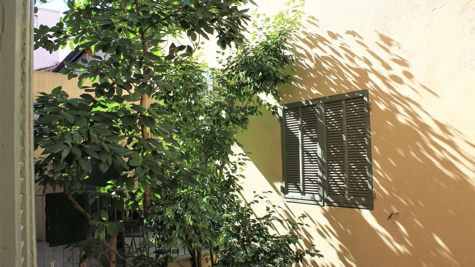 Appartement Viva Riviera - 19 rue des Frères Pradignac à Cannes 0*,